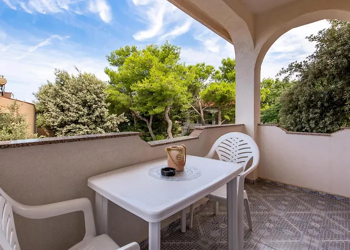 Apartament Stunning In With Wifi Mandre